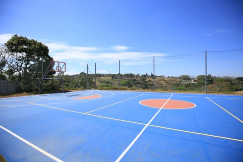 Oportunidad Única, Apartamento con extras de 2 Habitaciones en Condominio con tan solo $2000 de Prima. Cod 5132