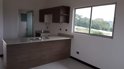 Oportunidad Única, Apartamento de 2 Habitaciones en Condominio con tan solo $2000 de Prima. Cod 5134