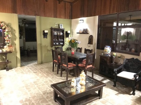 Hermosa Quinta en Atenas a Excelente Precio, con Amplia Casa con acabados de lujo, Piscina, Amplias y hermosas zonas verdes, Jardines,2 Ranchos para fiestas, en Zona de Alta Plusvalía, a 20 minutos de San José, Lujo y Diversión para su Familia o Empresa a un excelente precio, Invierta Ya!! 5294