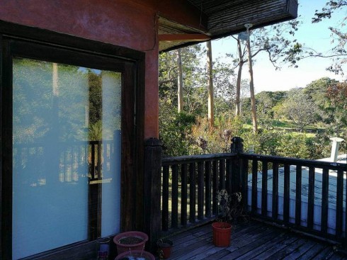 ¡OPORTUNIDAD! Hermosa y Amplia Propiedad Estilo Colonial y Rodeada de Naturaleza a Solo 3 Mins del Centro de Alajuela, Uso de Suelo Comercial y Residencial. COD. 6291