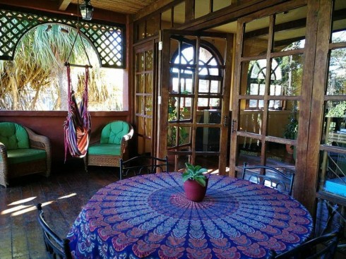 ¡OPORTUNIDAD! Hermosa y Amplia Propiedad Estilo Colonial y Rodeada de Naturaleza a Solo 3 Mins del Centro de Alajuela, Uso de Suelo Comercial y Residencial. COD. 6291