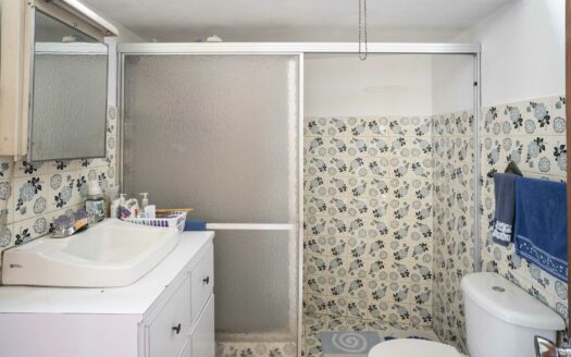 Casa en Zapote USO DE SUELO MIXTO: Amplia, cómoda y bien ubicada, ¡ideal para tu familia o Negocio! cod.5864