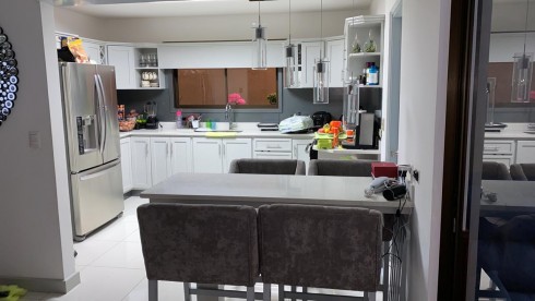 Venta Casa con piscina en Condominio. Cod 6839