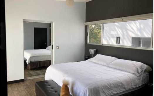 ¡OPORTUNIDAD! HERMOSA CASA MODERNA CON HERMOSOS ACABADOS EN RESIDENCIAL PRIVADO. COD. 31557