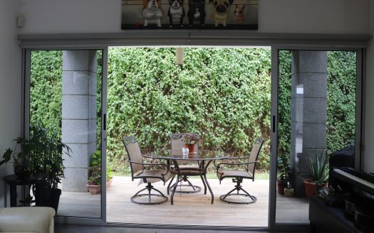 ¡OPORTUNIDAD! HERMOSA CASA MODERNA CON HERMOSOS ACABADOS EN RESIDENCIAL PRIVADO. COD. 31557