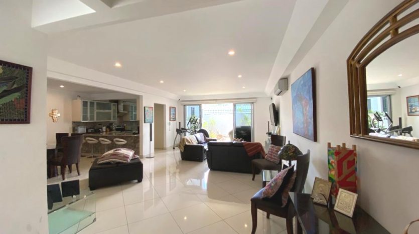 venta-de-casa-en-escazu-condominio-tirreno