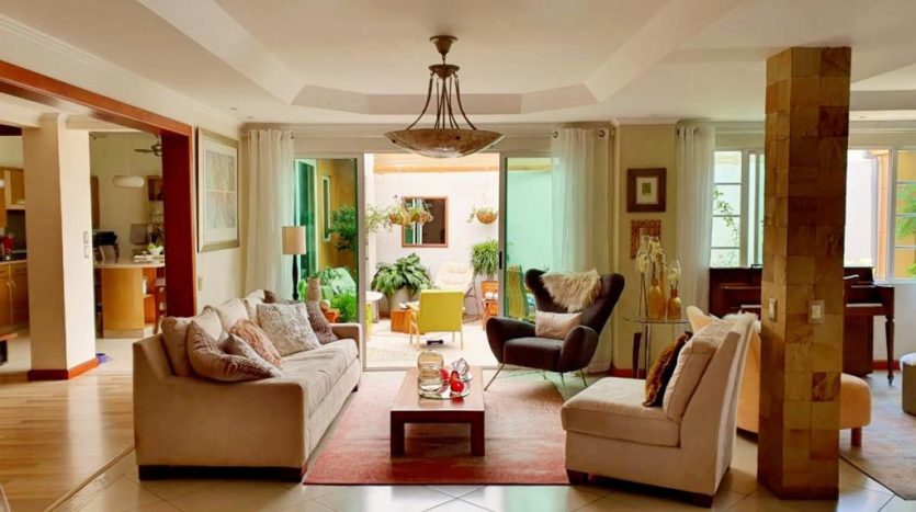 venta-de-casa-en-guachipelin