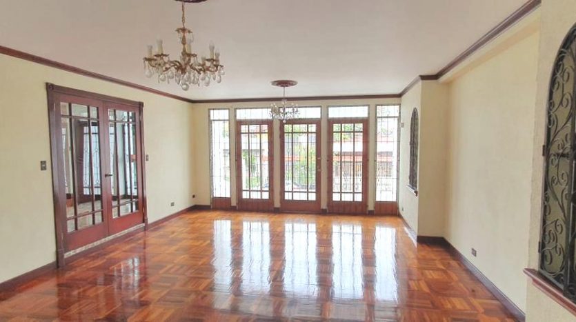 venta-de-casa-en-la-uruca