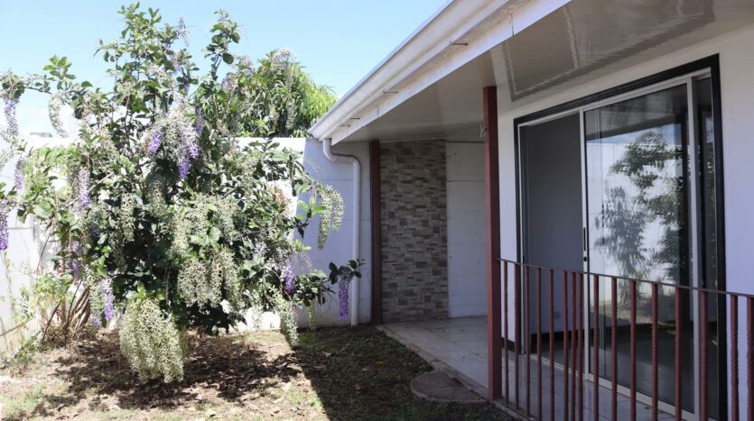 VENDE CASA DE 1 PLANTA EN EL ROBLE DE ALAJUELA- Patio