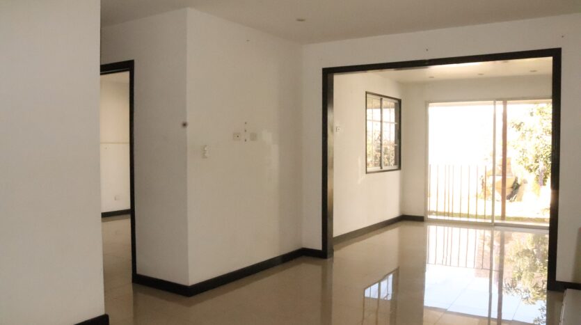 VENDE CASA DE 1 PLANTA EN EL ROBLE DE ALAJUELA- Sala