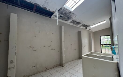 REMATE! Casa de Campo a 15 minutos de la ciudad, en Ciudad Colón, vistas ESPECTACULARES 4 dormitorios,! Precio de lista ₡179,700,000 Precio Mínimo ₡ 132,079,500 COD#67066