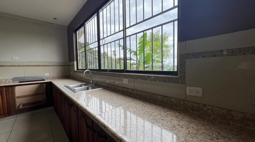 Casa en Venta San José, Ciudad Colón- Cocina