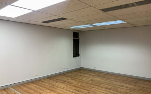 Hermosa propiedad en alquiler de uso comercial – industrial cerca de Escazú, Pavas y Sabana COD#72029