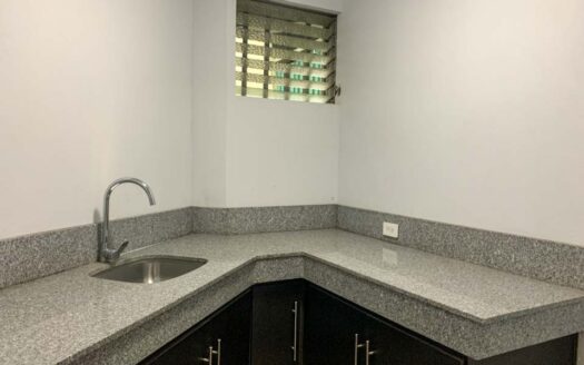 Hermosa propiedad en alquiler de uso comercial – industrial cerca de Escazú, Pavas y Sabana COD#72029