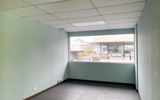 Hermosa propiedad en alquiler de uso comercial – industrial cerca de Escazú, Pavas y Sabana COD#72029