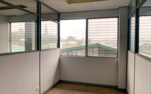 Hermosa propiedad en alquiler de uso comercial – industrial cerca de Escazú, Pavas y Sabana COD#72029