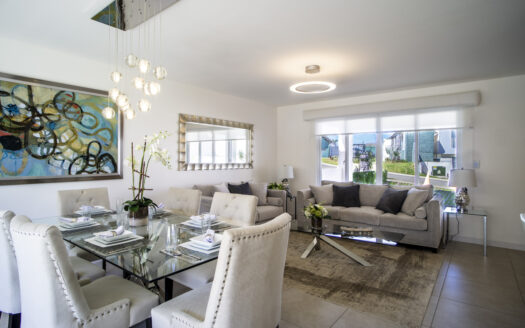 PRECIOSA CASA EN ESCAZU $310,000.00!! En condominio con espectaculares amenidades . COD 74511