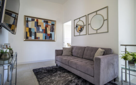 PRECIOSA CASA EN ESCAZU $310,000.00!! En condominio con espectaculares amenidades . COD 74511