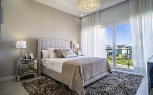 PRECIOSA CASA EN ESCAZU $310,000.00!! En condominio con espectaculares amenidades . COD 74511