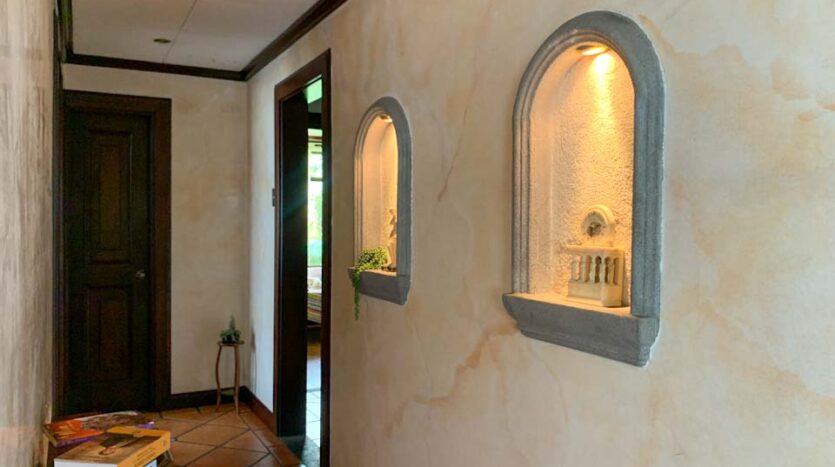 Casa esquinera con lote adjunto en venta en Pavas-Corredor