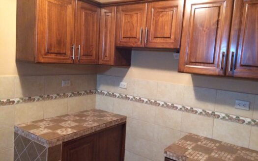 INVERSIONISTAS: se vende propiedad con 3 apartamentos alquilados en residencial en San Rafael de Alajuela COD#76601