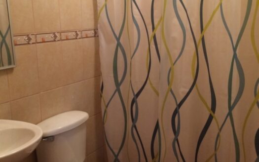 INVERSIONISTAS: se vende propiedad con 3 apartamentos alquilados en residencial en San Rafael de Alajuela COD#76601