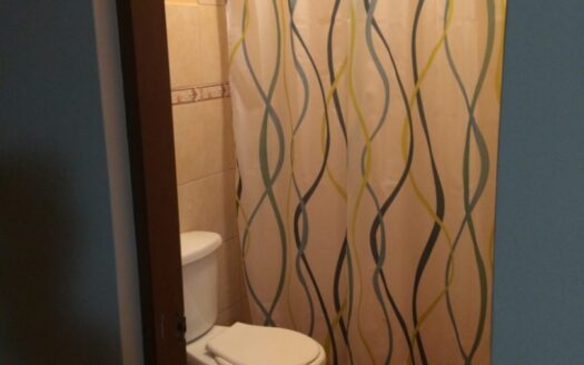 INVERSIONISTAS: se vende propiedad con 3 apartamentos alquilados en residencial en San Rafael de Alajuela COD#76601