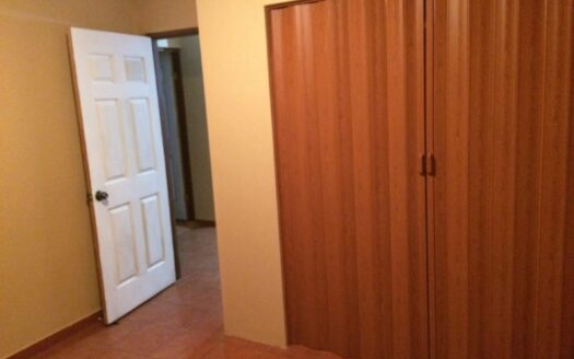 INVERSIONISTAS: se vende propiedad con 3 apartamentos alquilados en residencial en San Rafael de Alajuela COD#76601