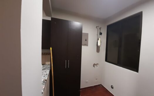 INVERSIONISTAS: se vende propiedad con 3 apartamentos alquilados en residencial en San Rafael de Alajuela COD#76601