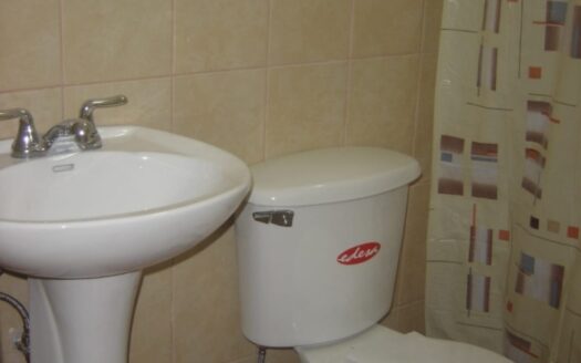 INVERSIONISTAS: se vende propiedad con 3 apartamentos alquilados en residencial en San Rafael de Alajuela COD#76601