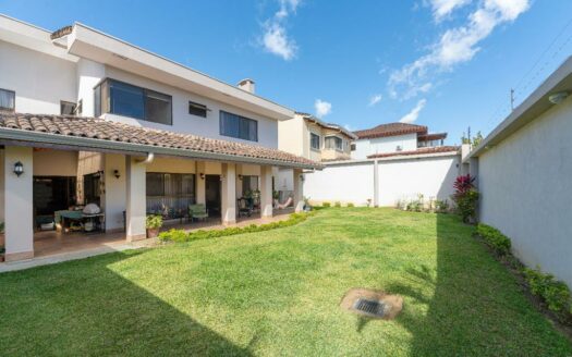 Curridabat: Espectacular casa en Altamonte, lote 638m2 #89131