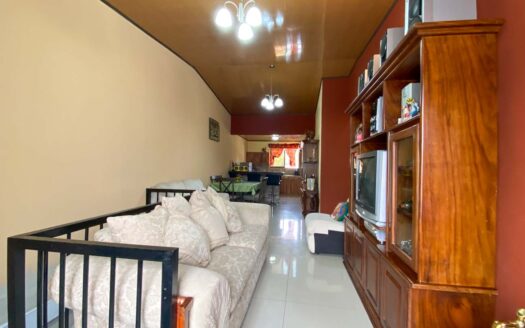 ¡Oportunidad en San Diego, Tres Ríos! Venta de 2 Espaciosas Casas en Diferentes Niveles. Terreno 156m2, Construcción 248m2 cod.92288