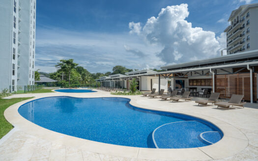 NUEVO!! Apartamento en el piso 16 con vista panorámica a las montañas – Viva Jacó 3 habitaciones 2 baños Cod. 140222