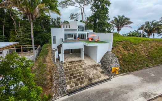 Casa en Venta en Punta Leona, con Piscina y Amplias Áreas Verdes. Código: 108420 Ocean View-Precio: $825 000