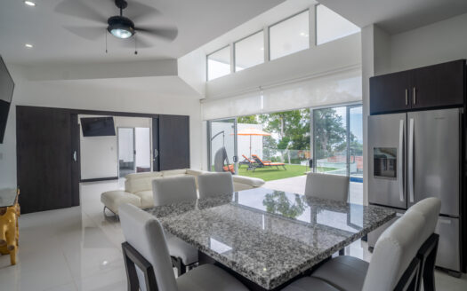 Casa en Venta en Punta Leona, con Piscina y Amplias Áreas Verdes. Código: 108420 Ocean View-Precio: $825 000