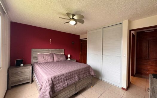 Precioso Apartamento Amueblado en Venta en Condominio Villas del Campo, Vistas a la Piscina. Cod. 107451