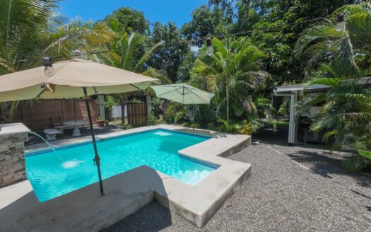 Maravillosa Casa en Venta- Guacalillo Puntarenas- A solo 10 minutos de la playa. Precio: $190 000- Código: 111054