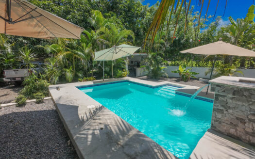 Maravillosa Casa en Venta- Guacalillo Puntarenas- A solo 10 minutos de la playa. Precio: $190 000- Código: 111054