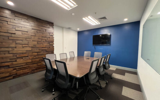 Se Alquila Oficina Amueblada de 150 m2 Para Centro de Trabajo en Centro Corporativo El Tobogán, Calle Blancos COD 112335