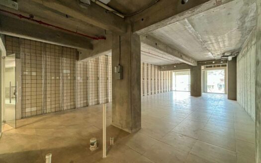 Local Comercial en Venta en Los Yoses, con 4 Parqueos y 3 Bodegas cod. 113558