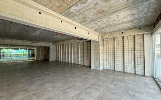 Local Comercial en Venta en Los Yoses, con 4 Parqueos y 3 Bodegas cod. 113558