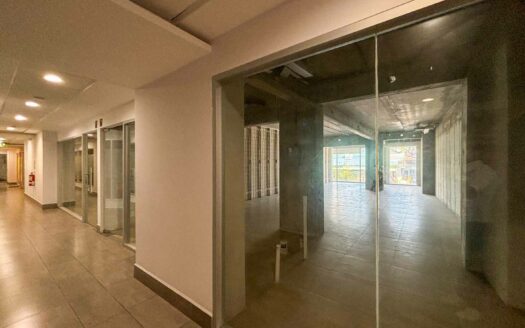 Local Comercial en Venta en Los Yoses, con 4 Parqueos y 3 Bodegas cod. 113558