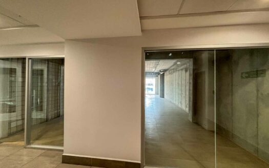 Local Comercial en Venta en Los Yoses, con 4 Parqueos y 3 Bodegas cod. 113558