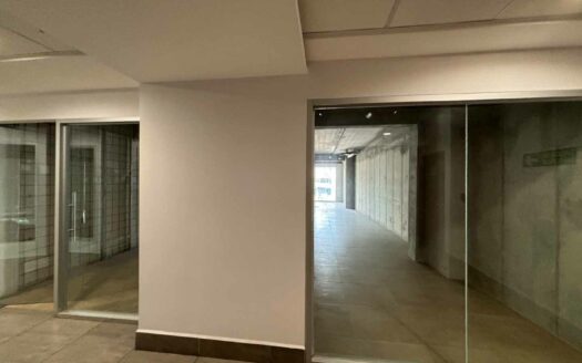 Local Comercial en Venta en Los Yoses, con 4 Parqueos y 3 Bodegas cod. 113558