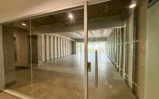 Local Comercial en Venta en Los Yoses, con 4 Parqueos y 3 Bodegas cod. 113558