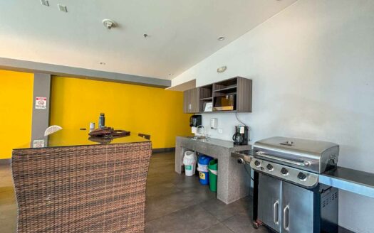 Local Comercial en Venta en Los Yoses, con 4 Parqueos y 3 Bodegas cod. 113558