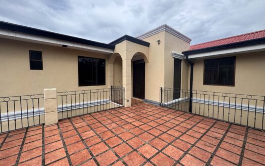 Preciosa Casa En Venta En Santa Ana Centro, Diseño Exclusivo Y Espacios Amplios. Cód. 116552