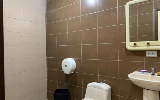 Edificio comercial en remate en Zapote, amplio y con estratégica ubicación COD#118099