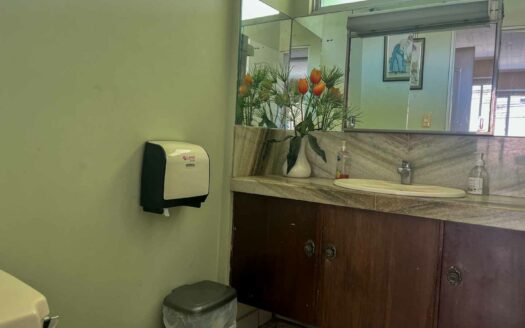 Edificio comercial en venta en Rohrmoser, ubicación estratégica COD#120777