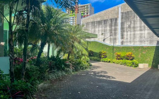 Edificio comercial en venta en Rohrmoser, ubicación estratégica COD#120777